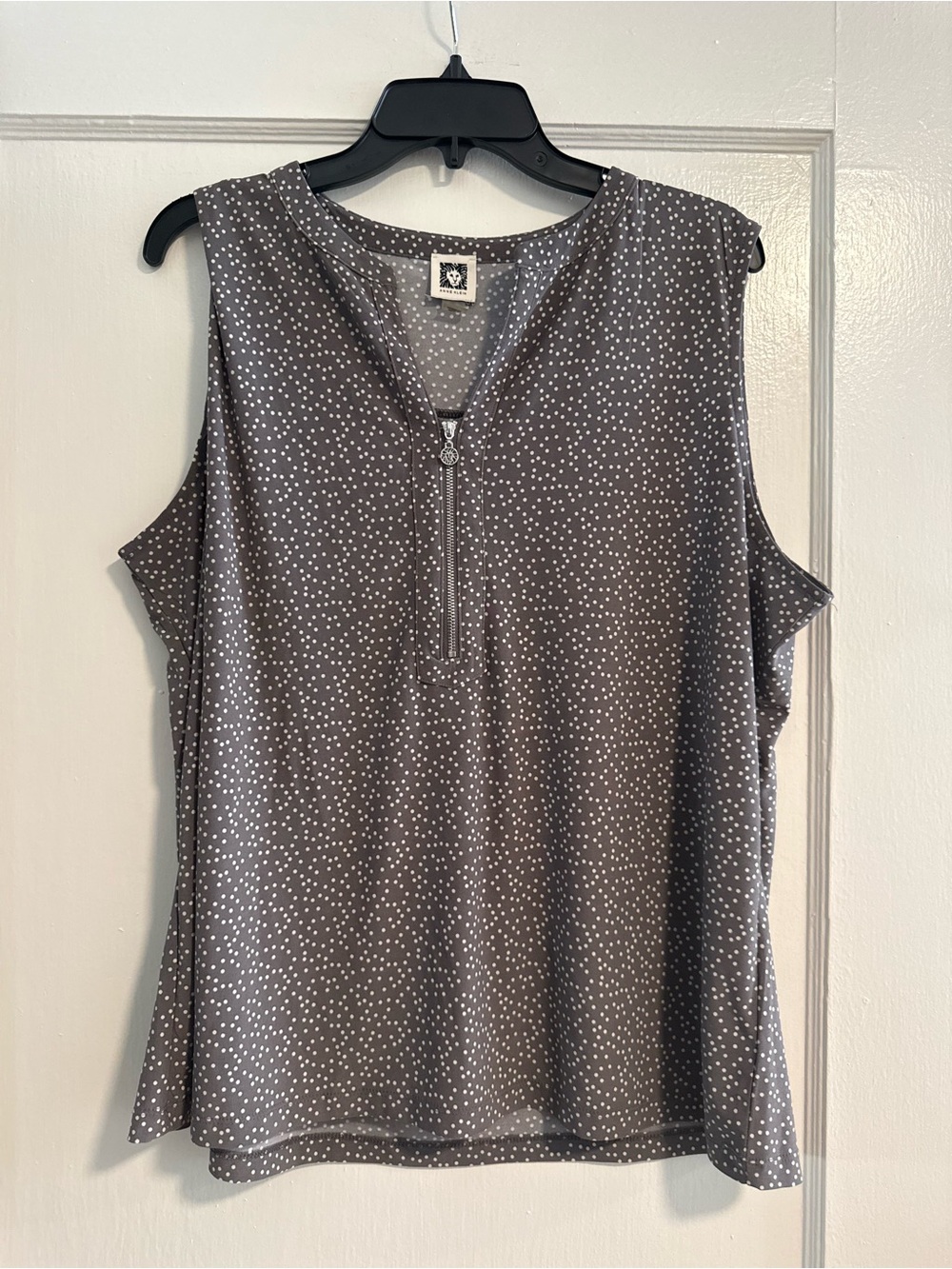 Sleeveless tank blouse